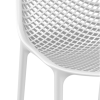 Chaise de terrasse Air : empilable, résistante et confortable pour professionnels.