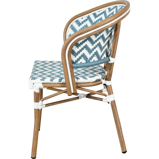 VANY-fauteuil van aluminium en rotan, met blauw-witte nylonvlechtwerk