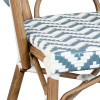 VANY-fauteuil van aluminium en rotan, met blauw-witte nylonvlechtwerk