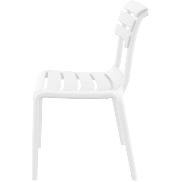 Helen chair: performance and aesthetics for your outdoor spaces.